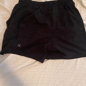Lululemon 7inch shorts
